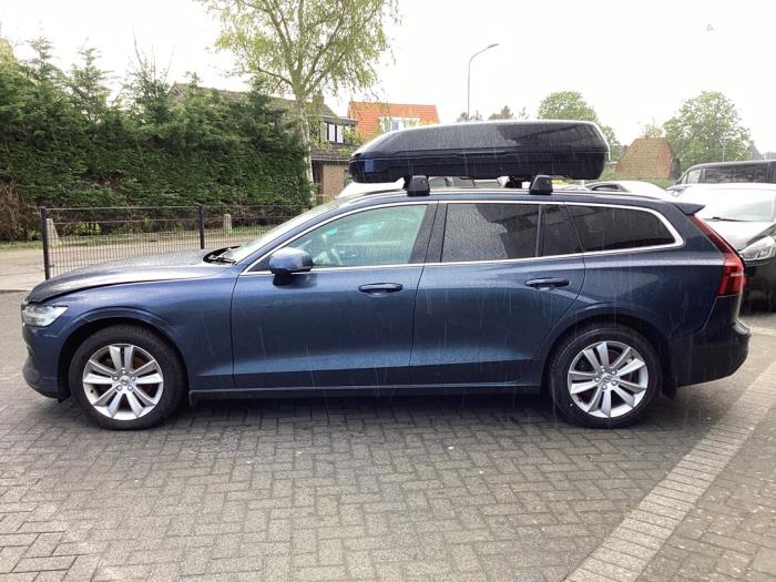 Volvo V60 II 2.0 D3 16V Sloopvoertuig (2019, Metallic, Blauw)