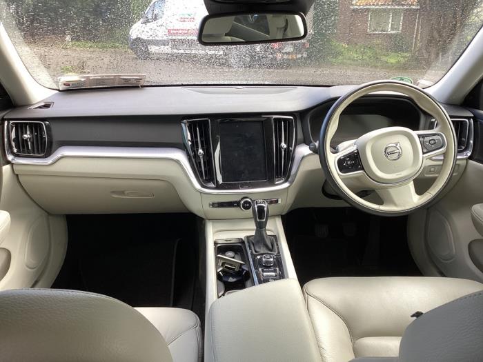 Volvo V60 II 2.0 D3 16V Sloopvoertuig (2019, Metallic, Blauw)