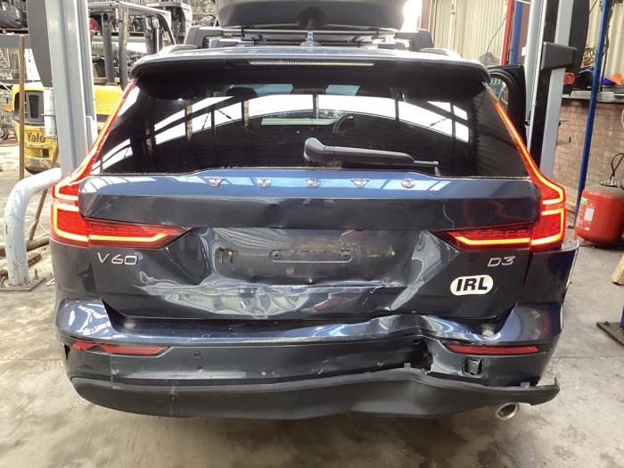 Volvo V60 II 2.0 D3 16V Sloopvoertuig (2019, Metallic, Blauw)