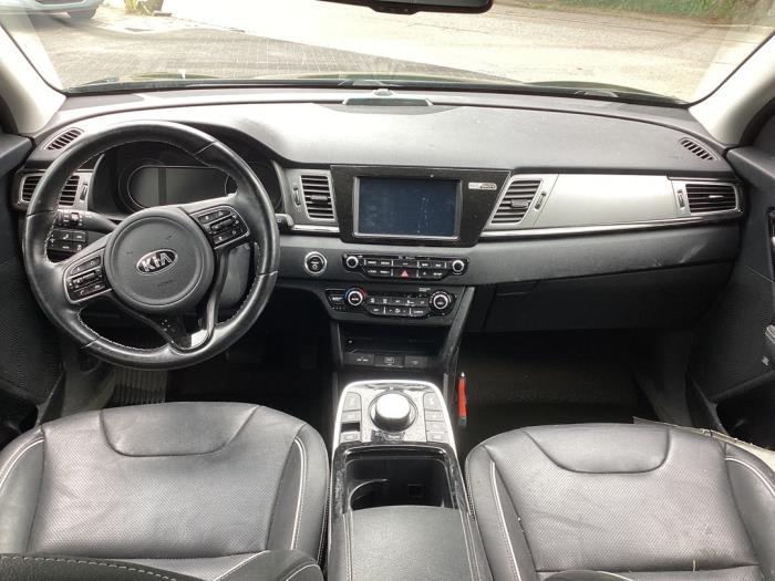 Kia Niro I E-Niro 64 kWh Sloopvoertuig (2019, Zwart)