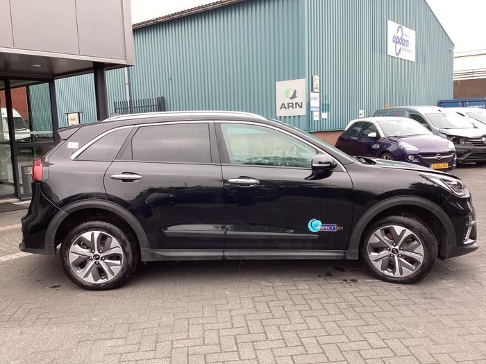Kia Niro I E-Niro 64 kWh Sloopvoertuig (2019, Zwart)