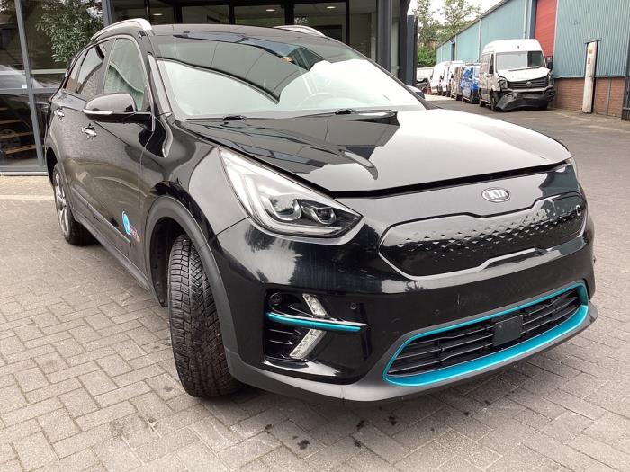 Kia Niro I E-Niro 64 kWh Sloopvoertuig (2019, Zwart)