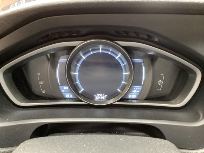 Volvo V40 Cross Country 2.0 D3 20V Sloopvoertuig (2013, Rood)