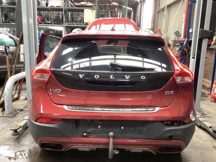 Volvo V40 Cross Country 2.0 D3 20V Sloopvoertuig (2013, Rood)