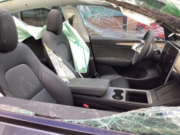 Tesla Model Y RWD Sloopvoertuig (2023, Grijs)