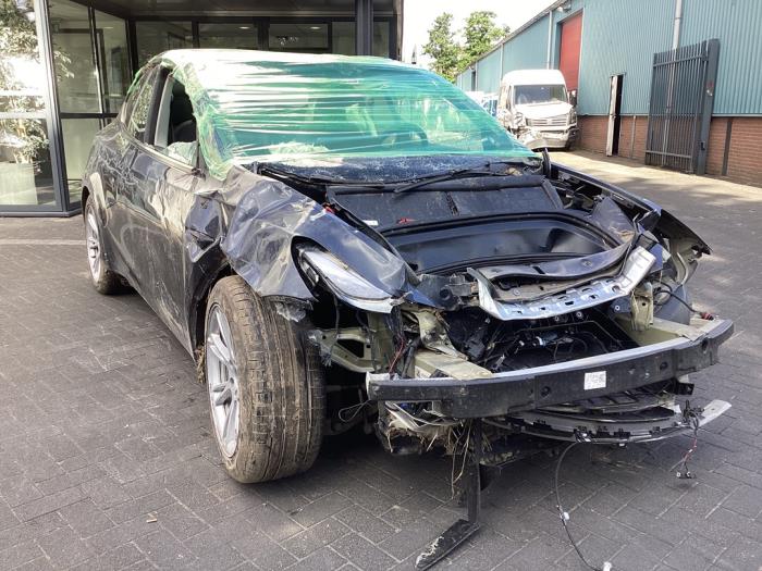Tesla Model Y RWD Sloopvoertuig (2023, Grijs)