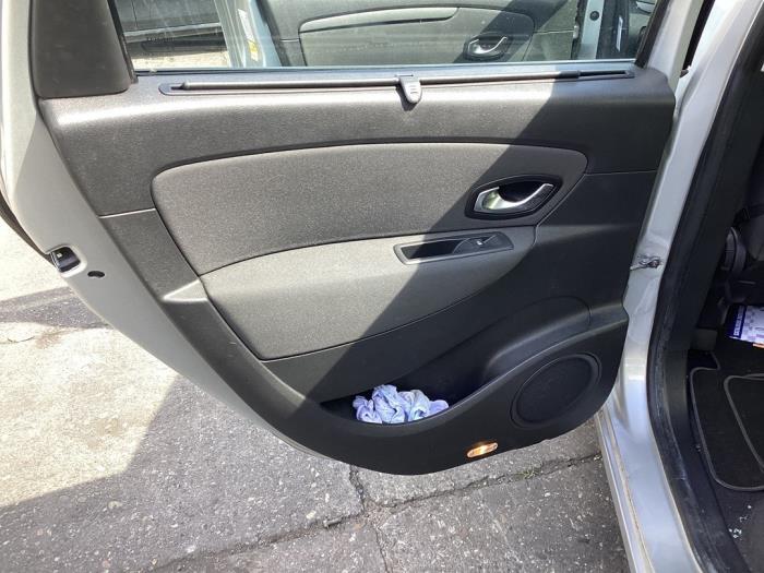 Renault Scénic III 1.6 16V Sloopvoertuig (2011, Grijs)