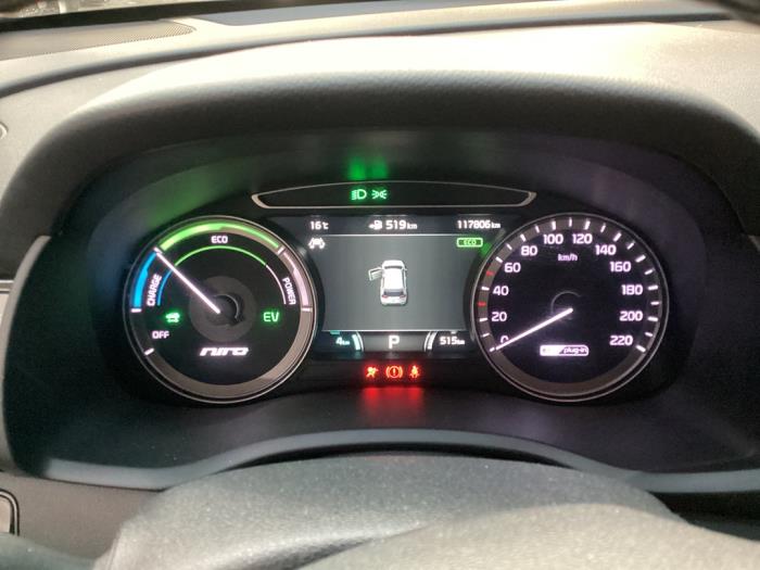 Kia Niro I 1.6 GDI PHEV Sloopvoertuig (2017, Wit)