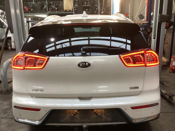 Kia Niro I 1.6 GDI PHEV Sloopvoertuig (2017, Wit)
