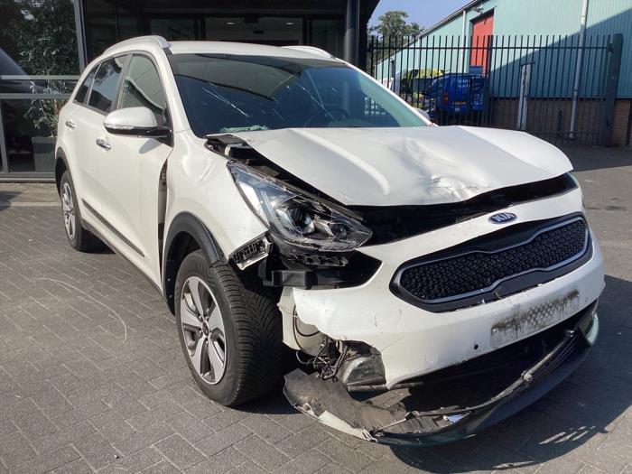 Kia Niro I 1.6 GDI PHEV Sloopvoertuig (2017, Wit)