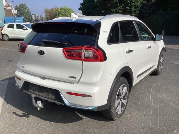 Kia Niro I 1.6 GDI PHEV Sloopvoertuig (2017, Wit)