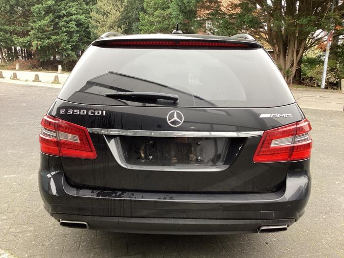 Mercedes E Estate E-350 CDI V6 24V BlueEfficiency Sloopvoertuig (2011, Zwart)