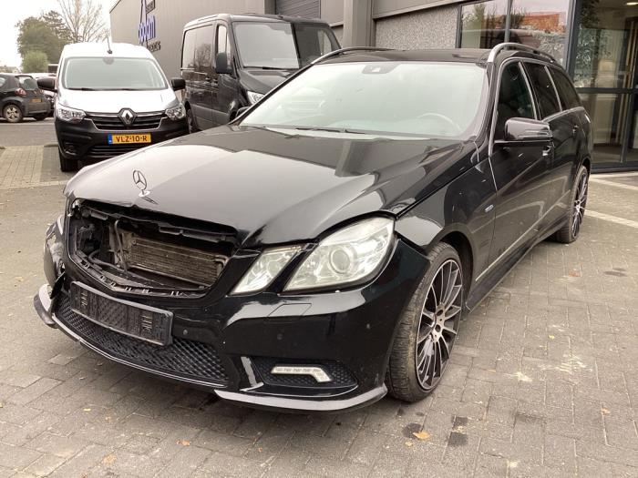 Mercedes E Estate E-350 CDI V6 24V BlueEfficiency Sloopvoertuig (2011, Zwart)