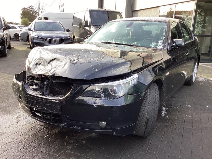 BMW 5 serie 523i 24V Sloopvoertuig (2005, Zwart)