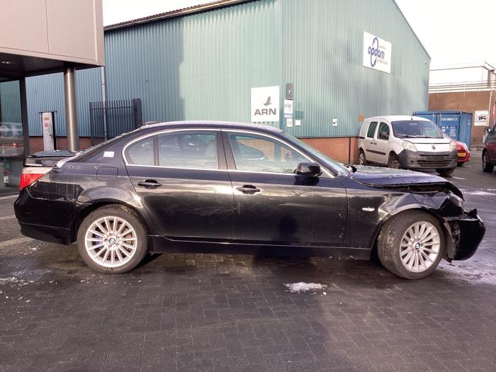 BMW 5 serie 523i 24V Sloopvoertuig (2005, Zwart)