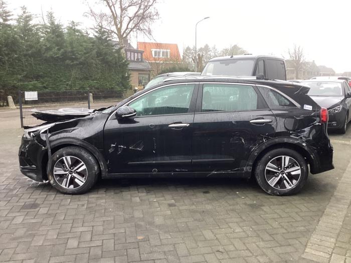 Kia Niro I 1.6 GDI Hybrid Sloopvoertuig (2021, Zwart)