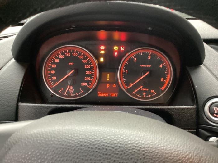 BMW X1 xDrive 18d 2.0 16V Sloopvoertuig (2013, Staal, Metallic, Zilver)