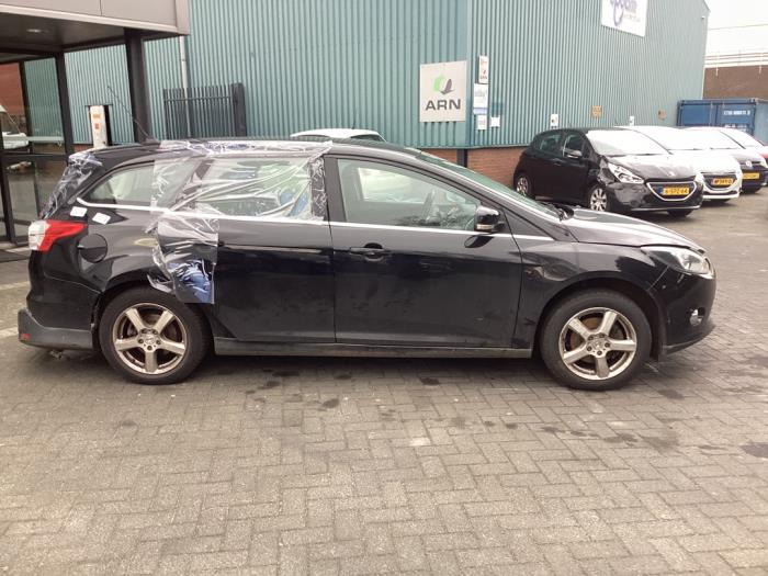 Ford Focus 3 Wagon 1.6 Ti-VCT 16V 125 Sloopvoertuig (2012, Zwart)