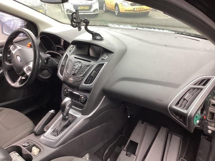 Ford Focus 3 Wagon 1.6 Ti-VCT 16V 125 Sloopvoertuig (2012, Zwart)