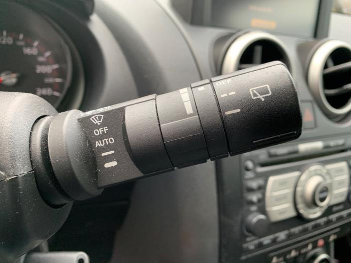 Nissan Qashqai 2.0 16V Sloopvoertuig (2008, Beige)