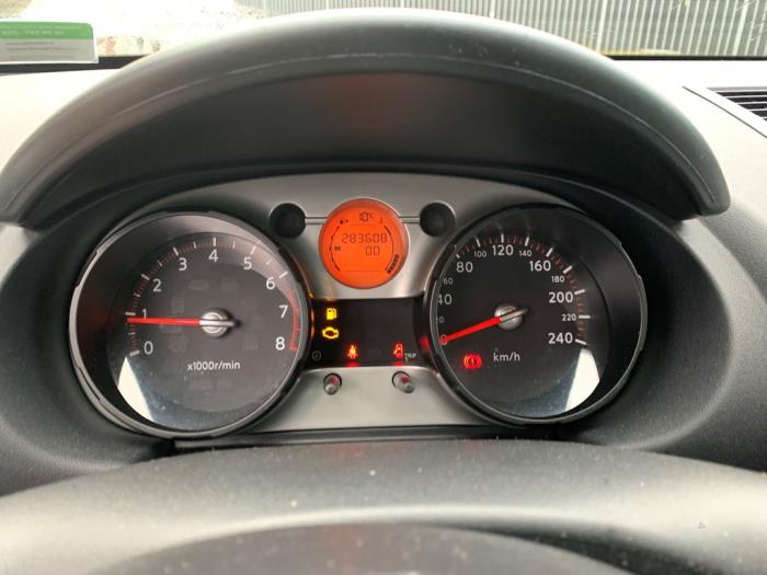 Nissan Qashqai 2.0 16V Sloopvoertuig (2008, Beige)