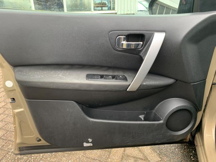 Nissan Qashqai 2.0 16V Sloopvoertuig (2008, Beige)