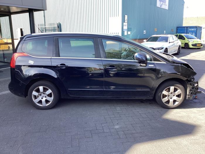 Peugeot 5008 I 1.6 THP 16V Sloopvoertuig (2013, Zwart)
