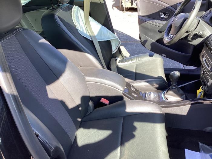 Renault Megane III Grandtour 1.5 dCi 110 Sloopvoertuig (2013, Zwart)