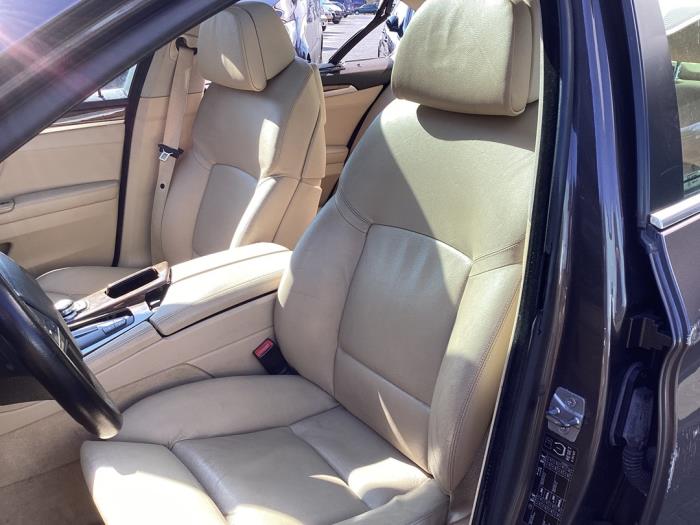 BMW 5 serie 530i 24V Sloopvoertuig (2010, Bruin)