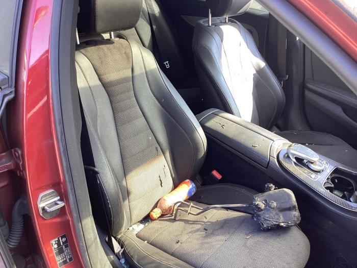 Mercedes E E-220d 2.0 Turbo 16V Sloopvoertuig (2016, Rood)