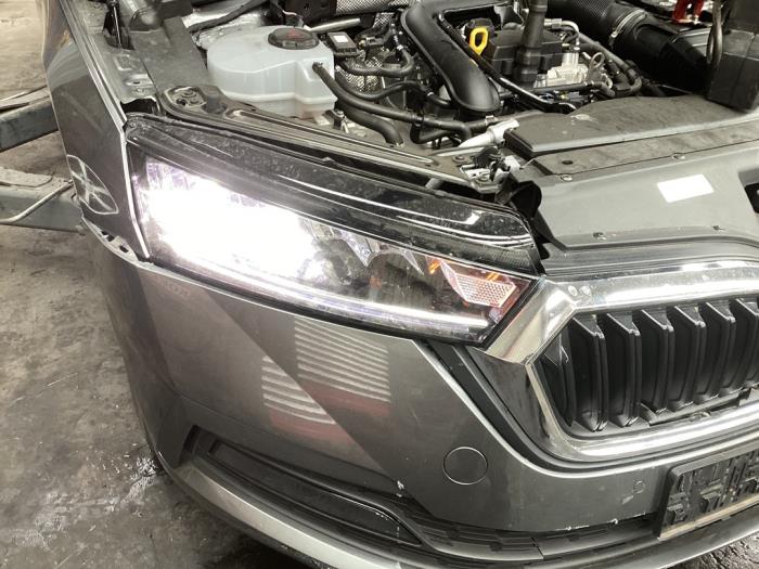 Skoda Octavia Combi 1.0 TSI e-TEC 12V Sloopvoertuig (2024, Grijs)