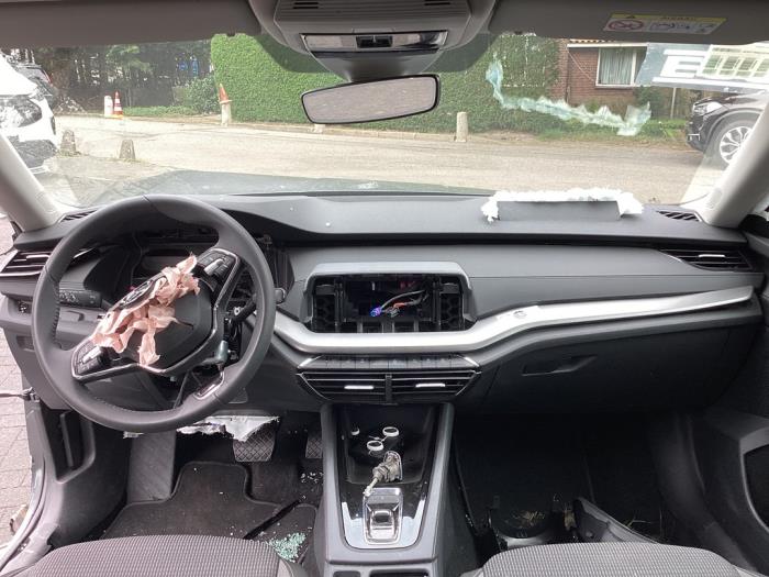 Skoda Octavia Combi 1.0 TSI e-TEC 12V Sloopvoertuig (2024, Grijs)