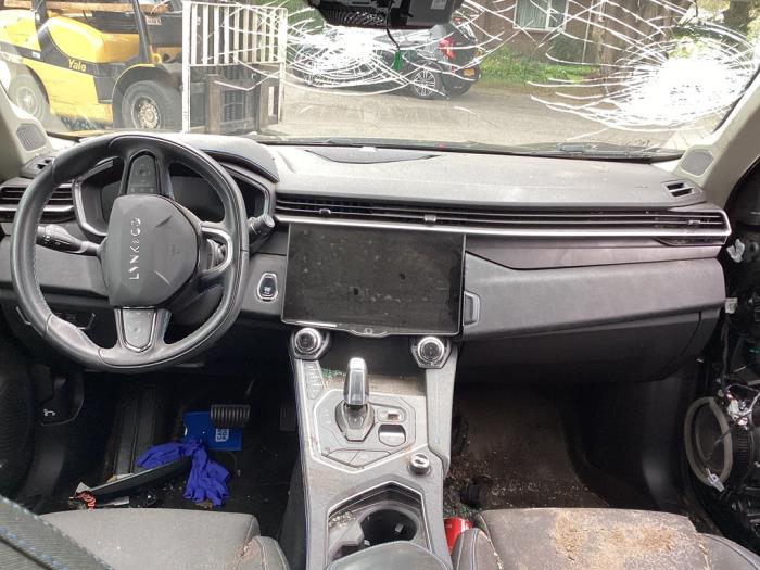 Lynk & Co 01 1.5 PHEV Sloopvoertuig (2022, Zwart)