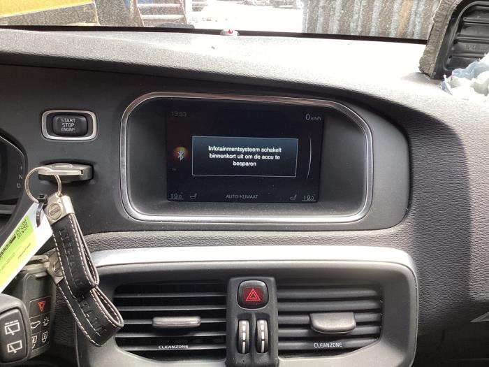 Volvo V40 1.5 T2 16V Geartronic Sloopvoertuig (2016, Zwart)