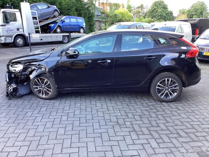Volvo V40 1.5 T2 16V Geartronic Sloopvoertuig (2016, Zwart)