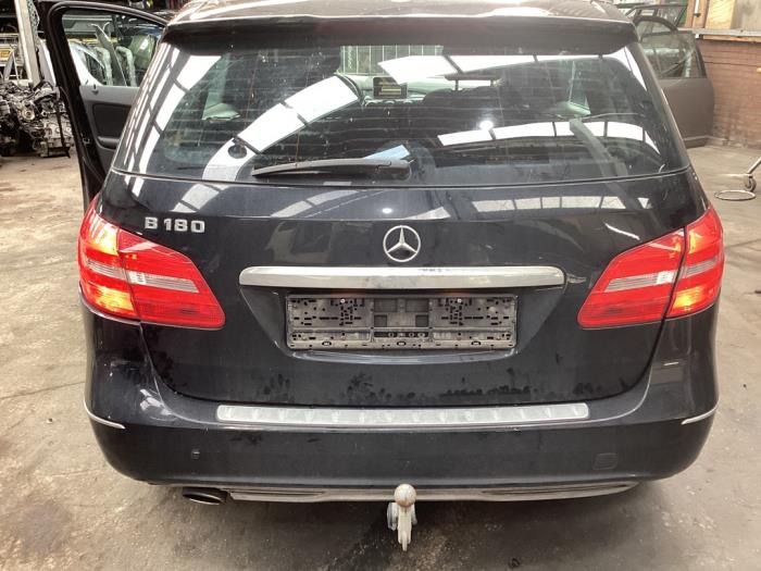 Mercedes B 1.6 B-180 BlueEFFICIENCY Turbo 16V Sloopvoertuig (2012, Zwart)