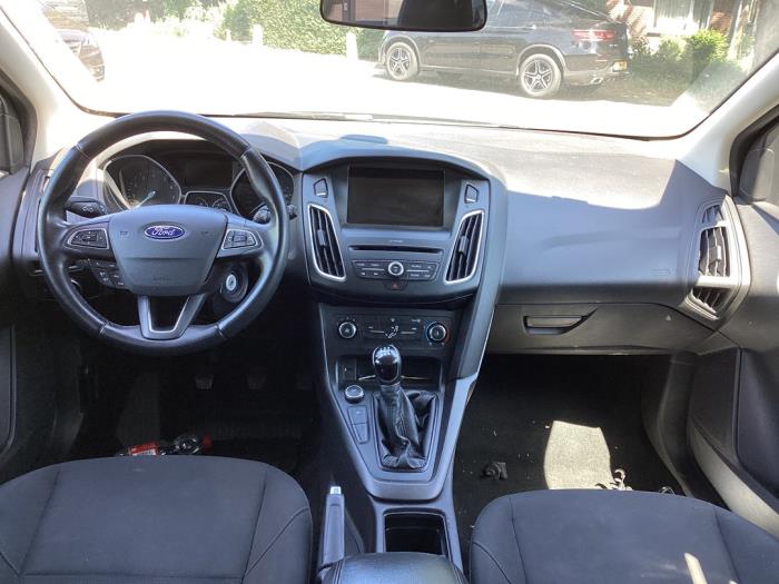 Ford Focus 3 Wagon 1.0 Ti-VCT EcoBoost 12V 100 Sloopvoertuig (2016, Zwart)