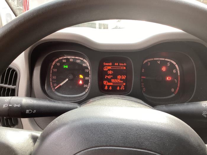 Fiat Panda/Pandina 0.9 TwinAir 65 Sloopvoertuig (2013, Rood)