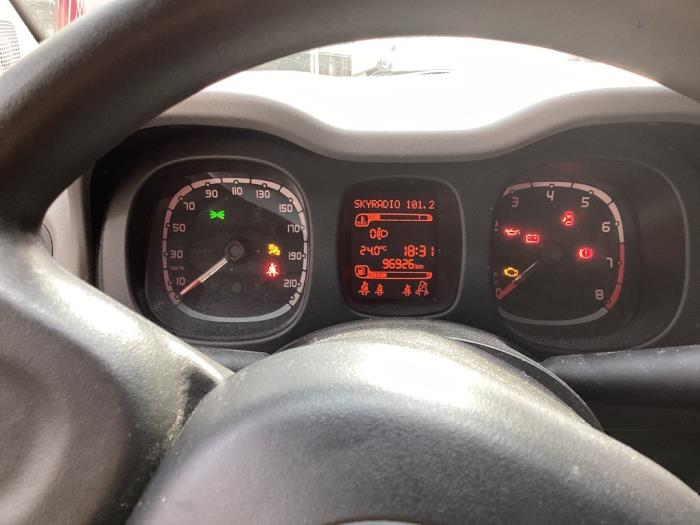 Fiat Panda/Pandina 0.9 TwinAir 65 Sloopvoertuig (2013, Rood)