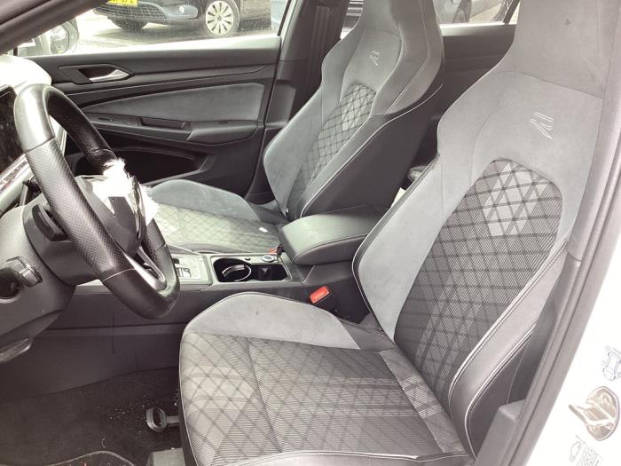 Volkswagen Golf VIII Variant 1.5 eTSI 16V Sloopvoertuig (2021, Wit)