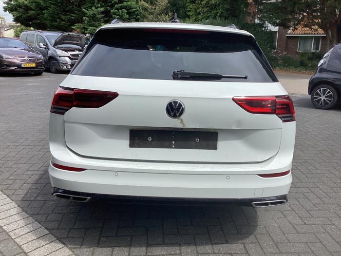 Volkswagen Golf VIII Variant 1.5 eTSI 16V Sloopvoertuig (2021, Wit)