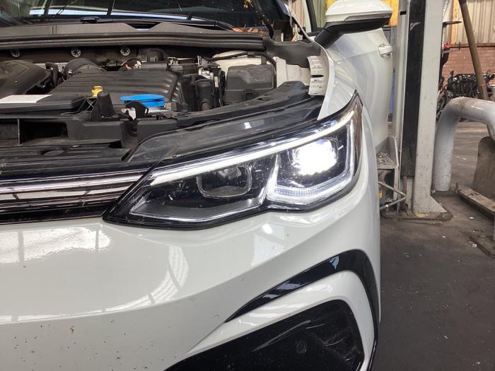 Volkswagen Golf VIII Variant 1.5 eTSI 16V Sloopvoertuig (2021, Wit)