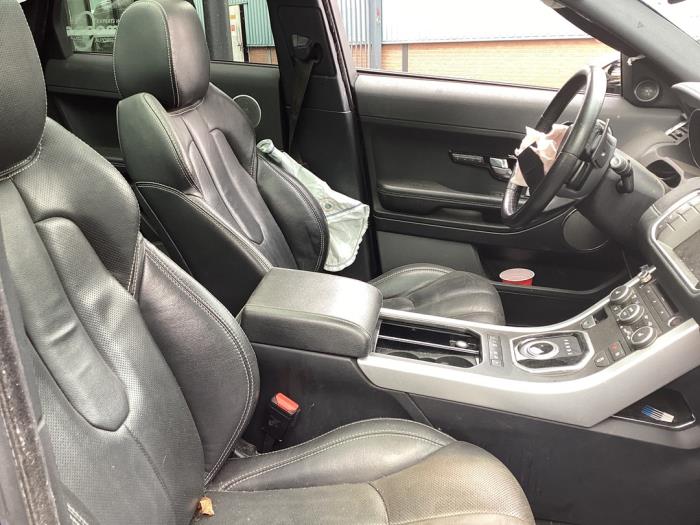 Landrover Evoque Sloopvoertuig (2015, Zwart)