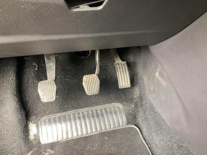 Ford Focus 3 Wagon 1.0 Ti-VCT EcoBoost 12V 125 Sloopvoertuig (2015, Zwart)