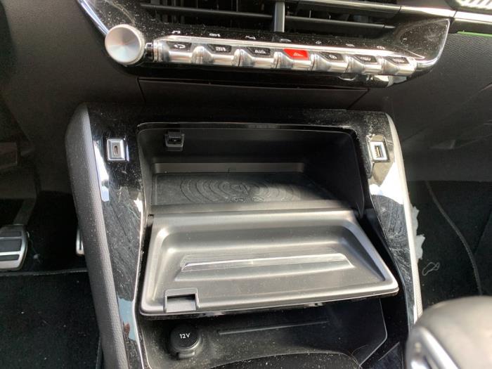 Peugeot 208 II 1.2 Vti 12V PureTech 100 Sloopvoertuig (2020, Geel)