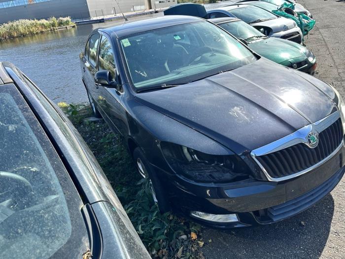 Skoda Octavia 1.4 TSI 16V Sloopvoertuig (2009, Zwart)
