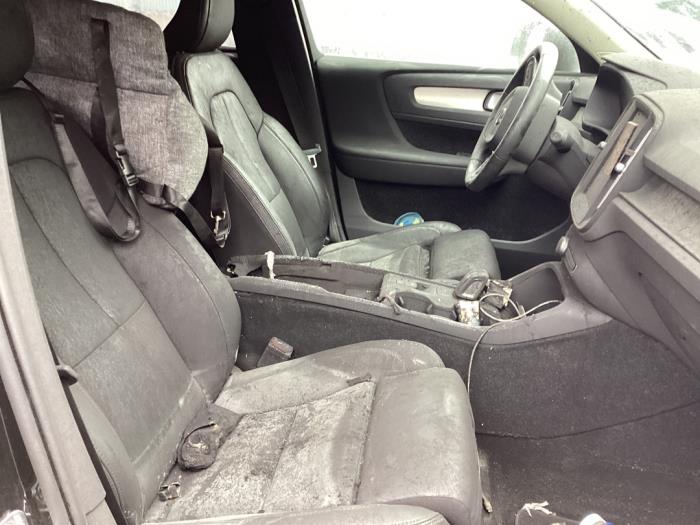 Volvo XC40 1.5 T5 Plug-in Hybrid 16V Sloopvoertuig (2020, Zwart)