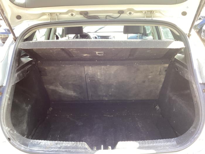 Hyundai i30 1.6 CRDi Blue Drive 16V VGT Sloopvoertuig (2012, Grijs)