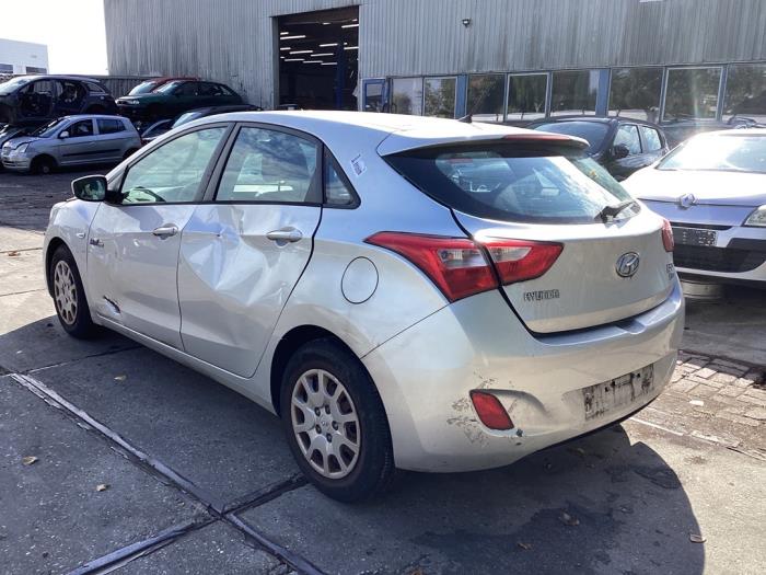 Hyundai i30 1.6 CRDi Blue Drive 16V VGT Sloopvoertuig (2012, Grijs)