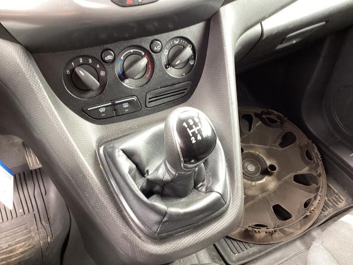 Ford Transit Connect 1.5 TDCi ECOnetic Schadevoertuig (2017, Graniet)